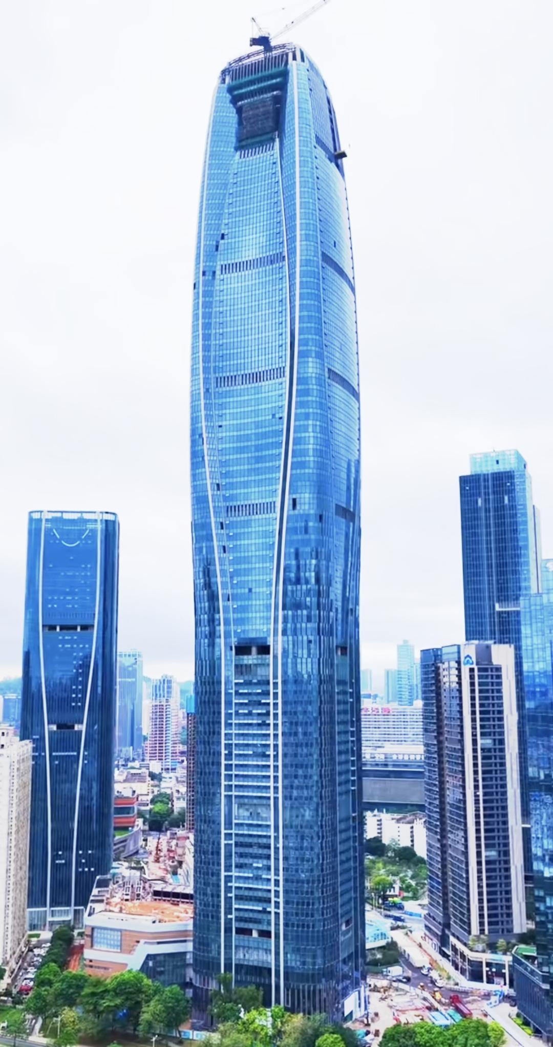 深圳这两栋超级摩天楼，离得很近，谁会成为深圳摩天楼的颜值担当？第一栋是罗湖区在建