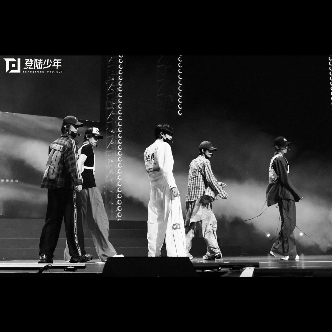 TOP登陆少年TMEA彩排照登陆少年TMEA彩排照哇好期待！！！