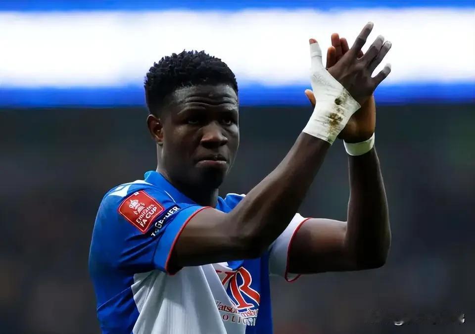 申花签布莱克本中锋盖伊？思路没错，但后遗症怎么解决？最近的申花好生热闹，频频官