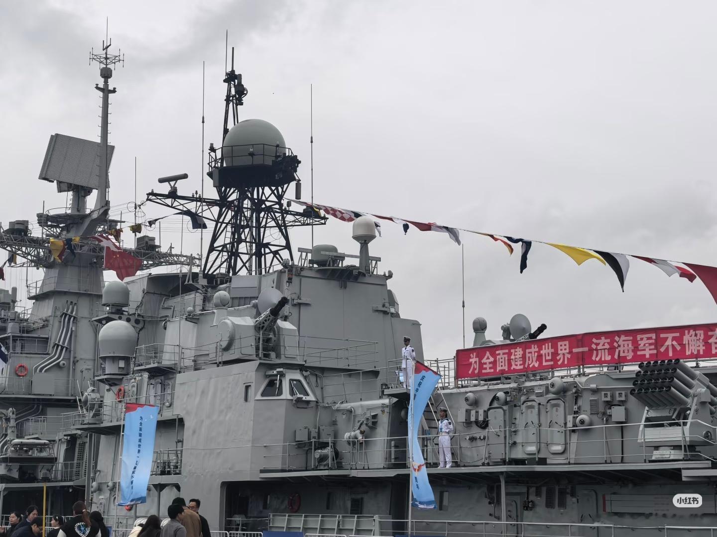 泰州舰的小机库、1130、HQ-10和AK-130今年最吸睛就是泰州舰423海军