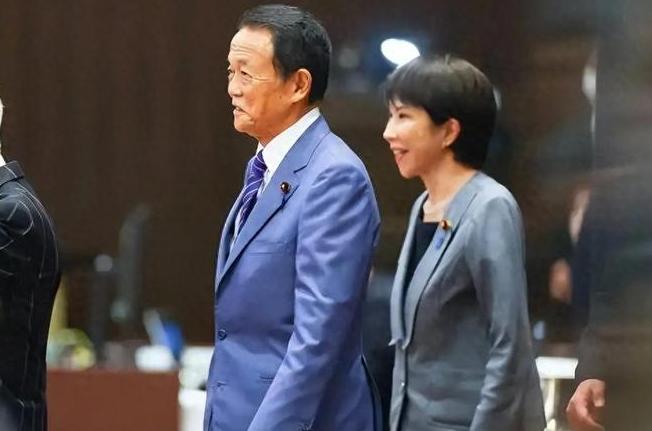 高市早苗被曝出重大丑闻，中国手握大招却按兵不动，只为到时候直接打到日本的要害，那