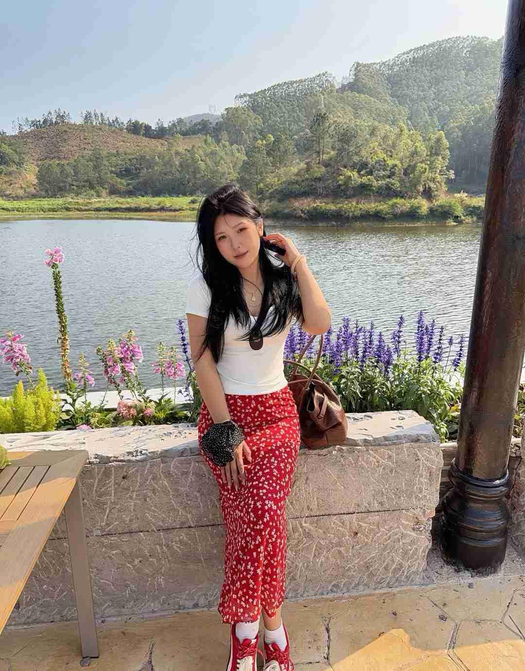 我的今日状态：😁轻松愉快我这里的天气：☀️晴天