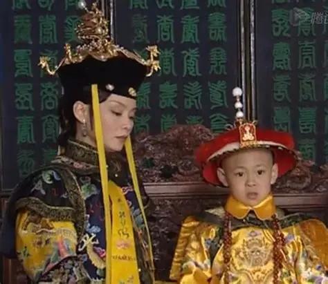 1641年，科尔沁草原上出生了一个女孩，名叫阿拉坦琪琪格。没人能想到，这个蒙古贵