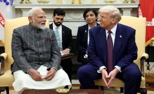 印度最终还是选择了拥抱西方世界，与美国、欧盟这两个最富裕的经济体签署了贸易协议，