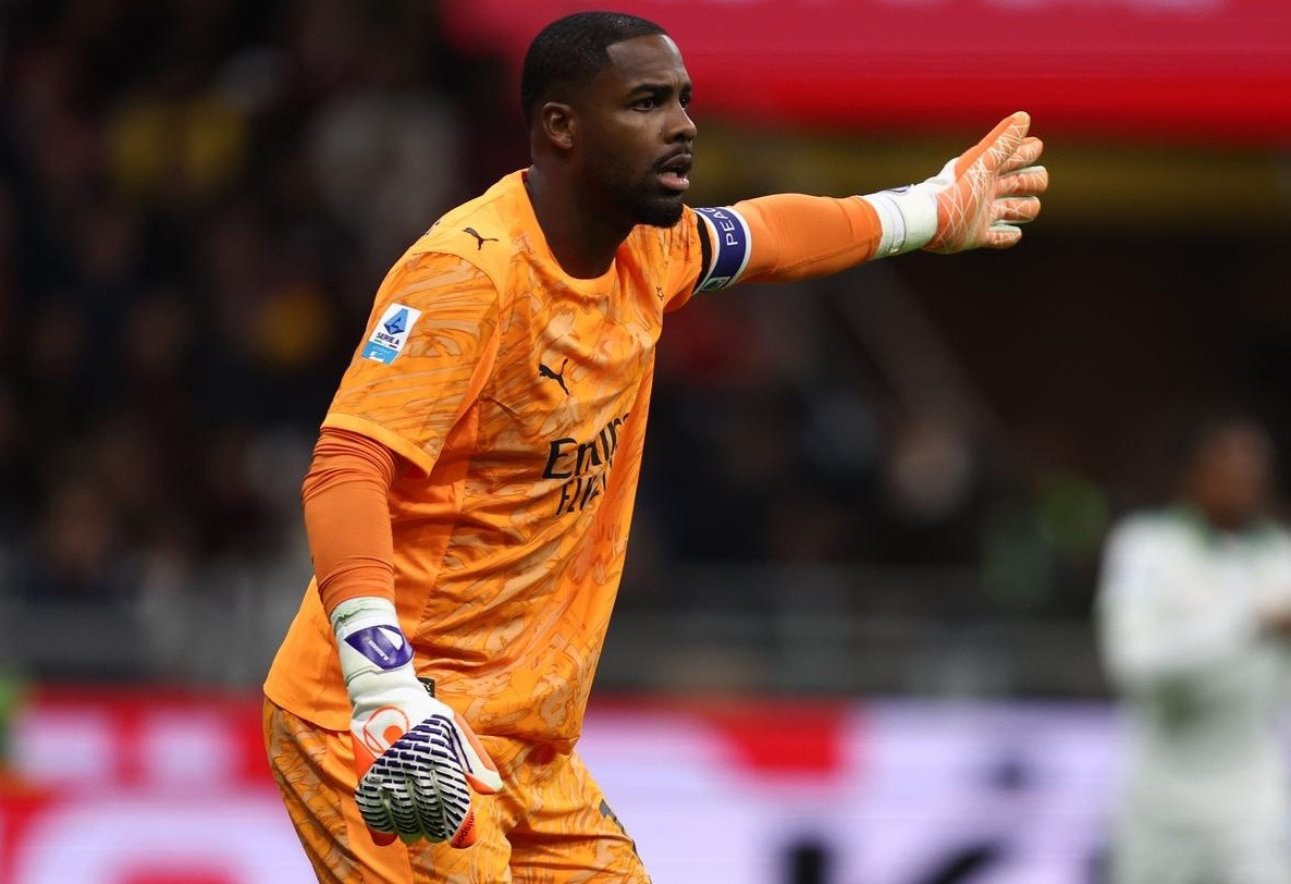 米兰应尽力和迈尼昂续约！今晨，迈尼昂表现出色，在米兰对阵罗马比赛中一己之力做