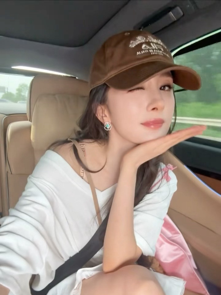 颤抖吧，全世界最适合live的女孩堂堂来袭😱😱怎么会有这么可爱的小女孩🥺