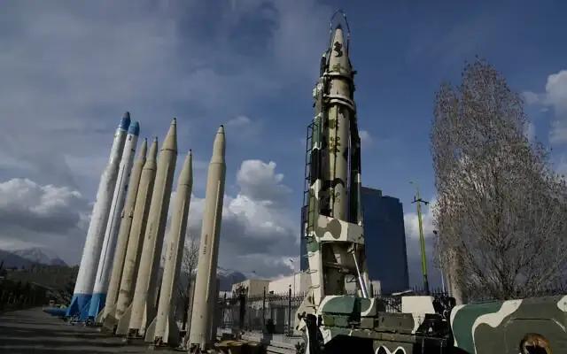 【美伊谈判，不应影响伊朗打击以色列】当地时间4月8日，伊朗伊斯兰革命卫队即将发