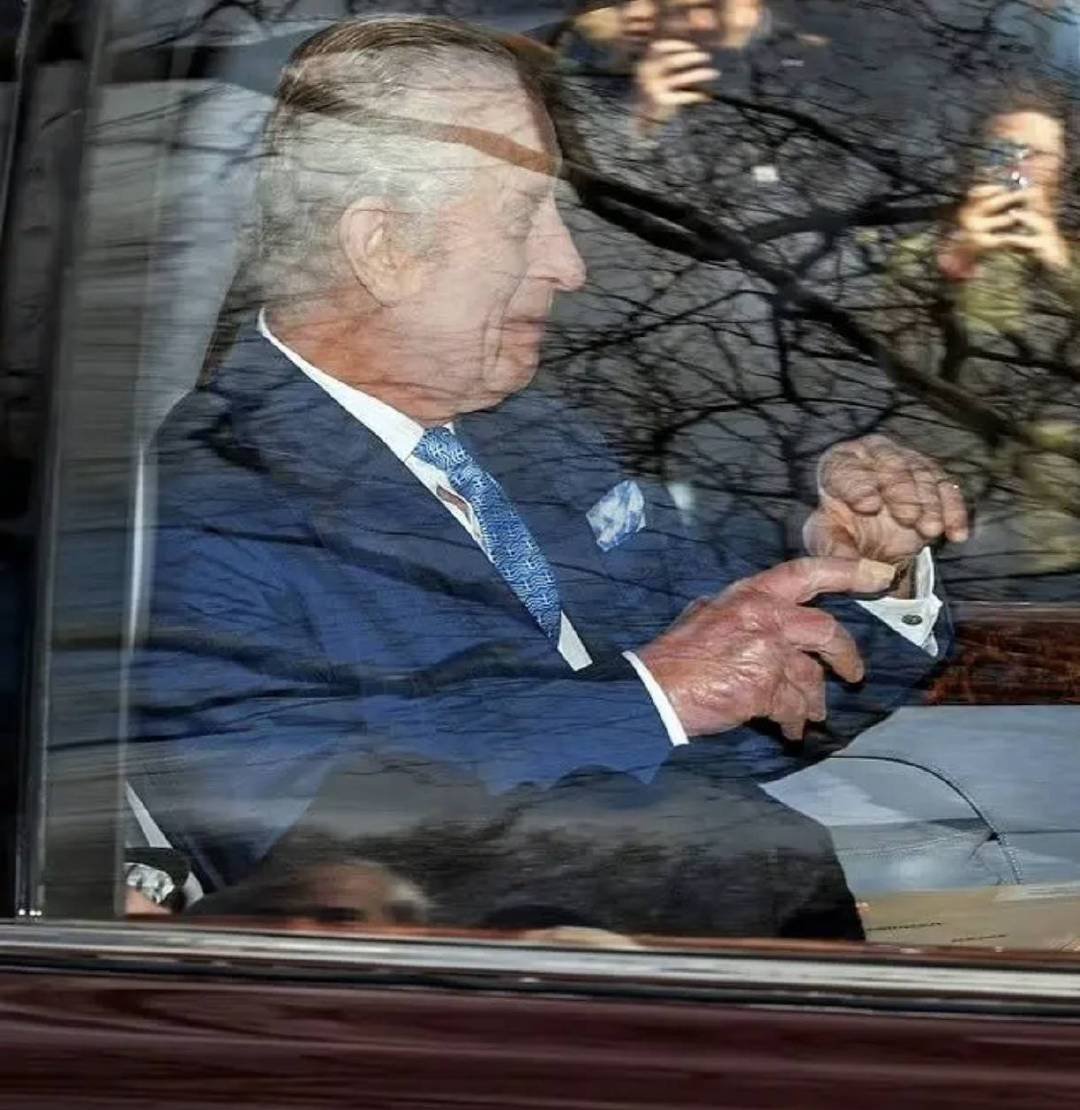 威廉王子家中困难的意思是指他妻子癌症，他父亲一把年纪刚当国王也癌症——但不管怎么