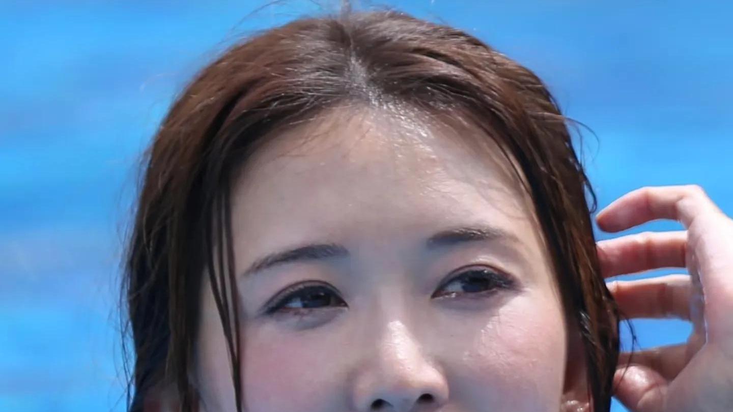 林志玲泳照曝光?50岁了还是那么美