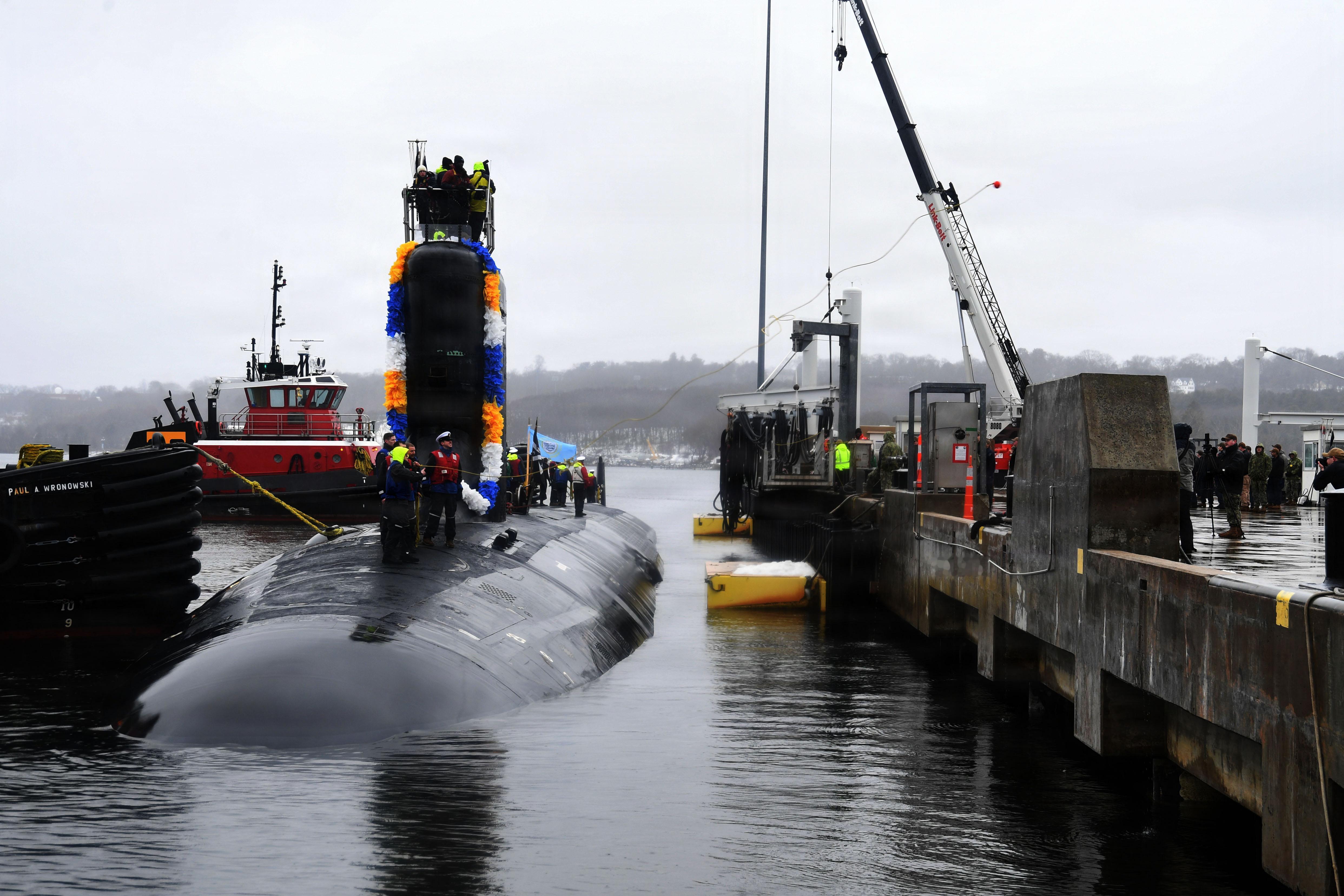 2月20日，MD一等人“弗吉尼亚”级攻击型核潜艇“南达科他”号（USSSout