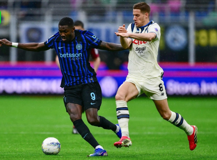 赛季到了关键时刻，意甲裁判开始集体发力了？意甲第二十九轮比赛，国际米兰主场1:1