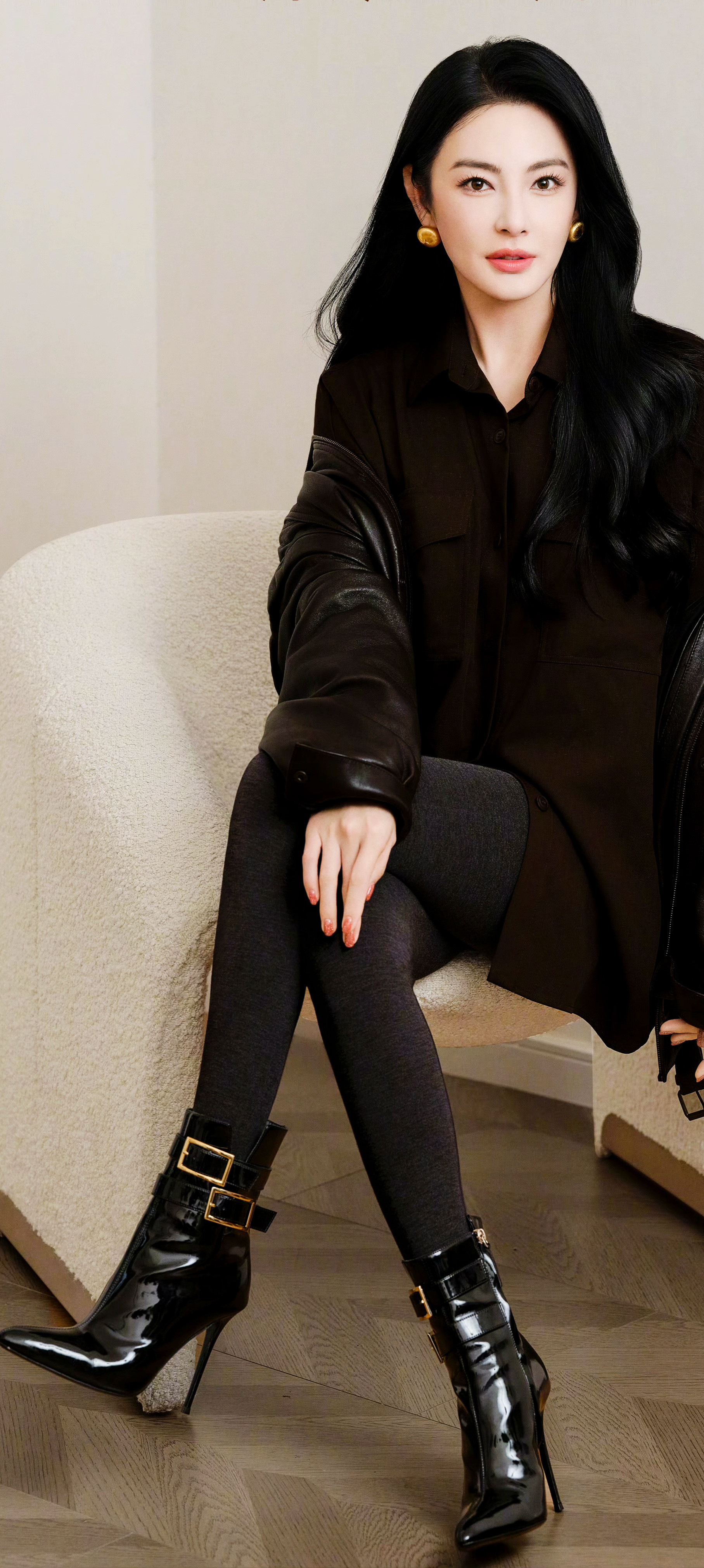 张雨绮秀出美丽长腿张雨绮​​​