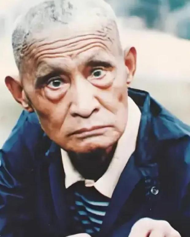 1930年，德国拳击家克利在上海约战武术家万籁声。克利上下打量一番，当众讥讽：“