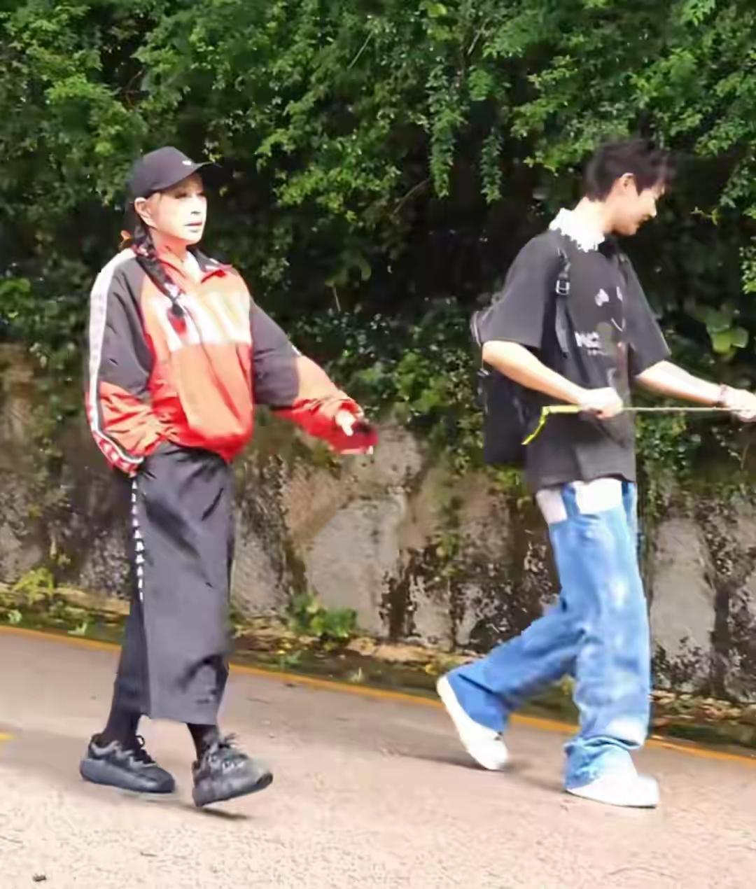 看到刘雪华与刘晓庆的状态，终于理解了刘晓庆为什么喜欢找小鲜肉谈恋爱。刘雪华6