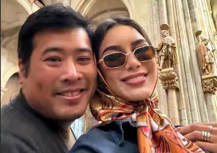 泰宫好像没一天不热闹，近日泰王的二儿子瓦差拉颂又出来蹦哒了。瓦差拉颂正式公布自