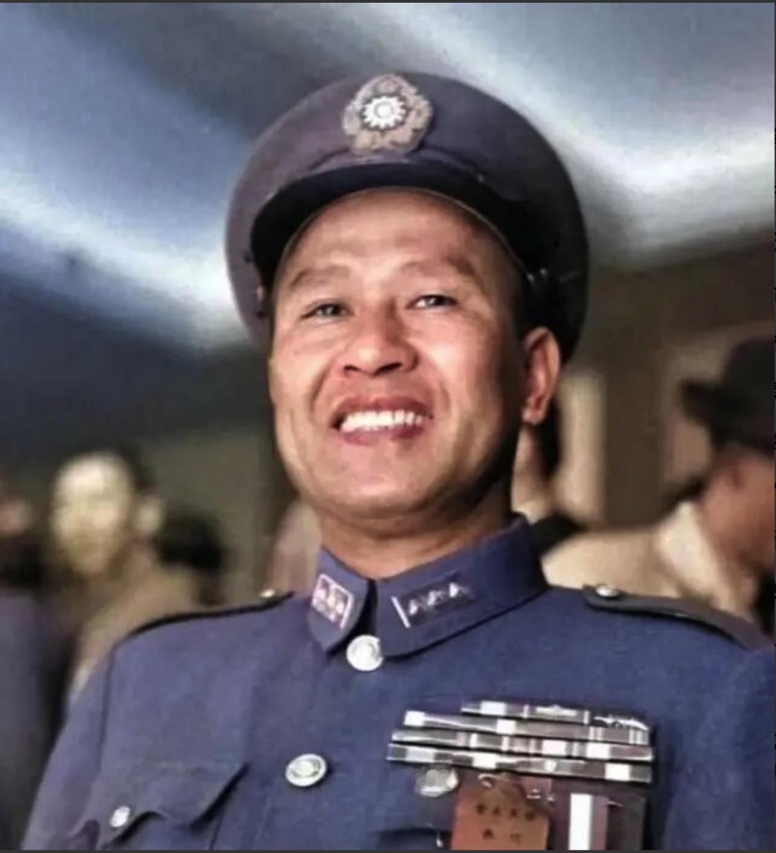 1946年，白崇禧刚当上国防部长就满脸自信，可签字报销单时，却发现毫无实权，他连