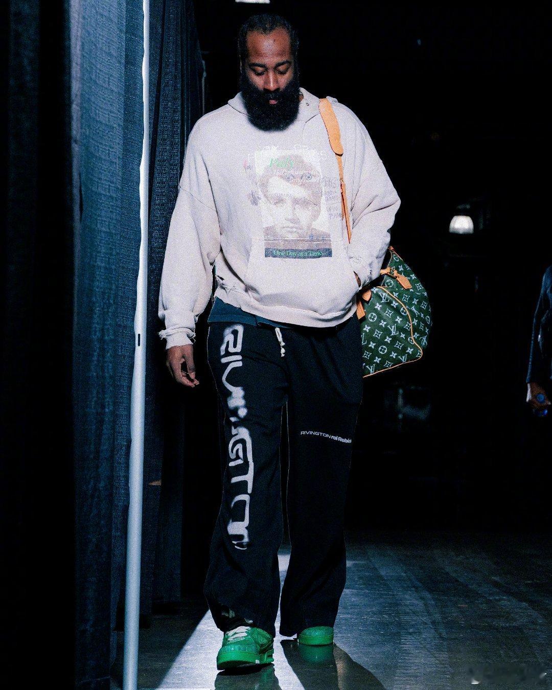 洛杉矶快船关于祖巴茨的讨论，除非你能确保在他的交易中能带回一名可支撑30分钟左右