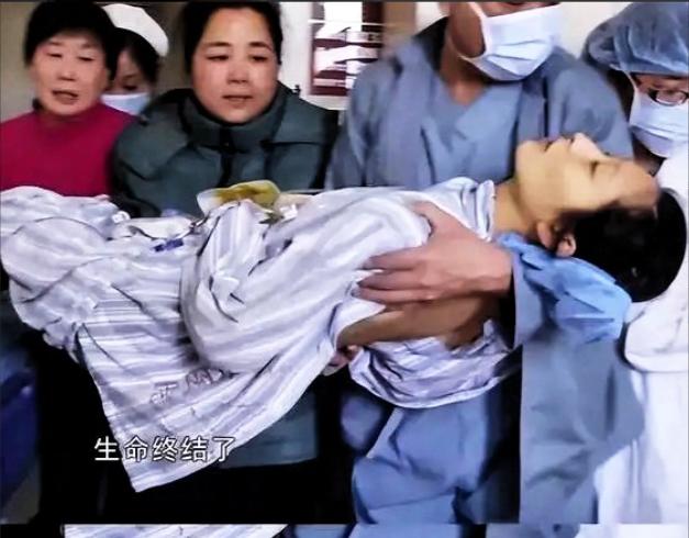 28岁女研究生怀孕七个月查出肝癌，丈夫凑了180万，只为给她治病，谁料，女