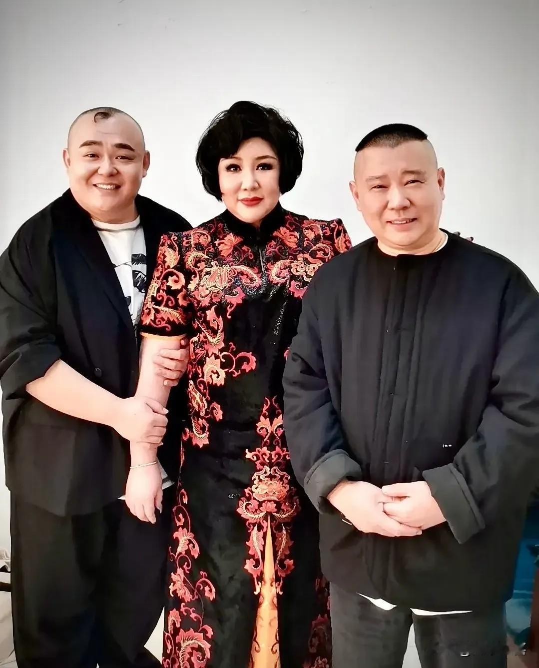 杨鹤通icon估计到现在都没回过神来。跟了郭德纲icon十七年，教学主任和演