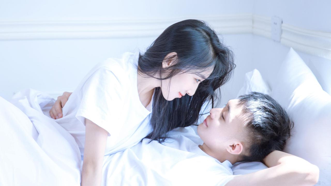 一段令人醍醐灌顶的话：“你以为的快活，其实是拿命在换。动物交配完就死，是写在基
