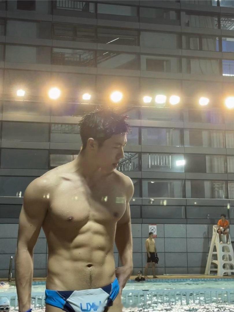 男大学生游泳日记🏊🏻♂️