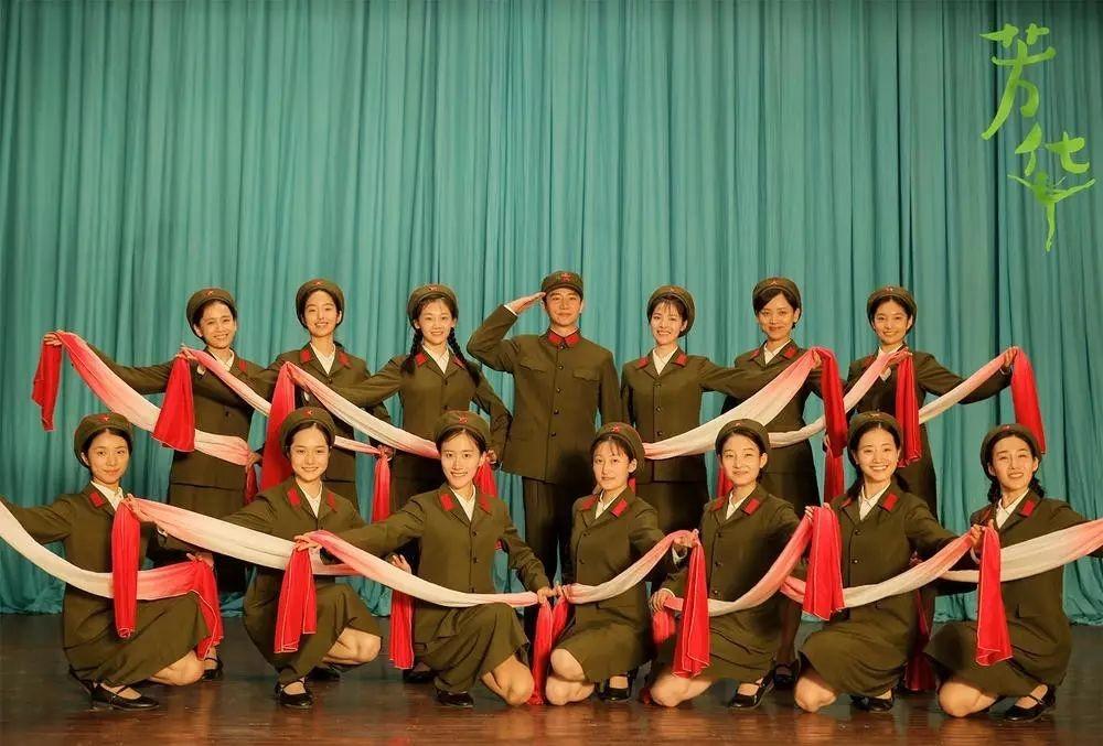 2017年冯小刚层层筛选的芳华五美她们的美各有特点，而不是千篇一律的标准脸，这在