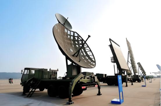 伊朗这一仗，彻底让全世界目光看向了中国！原来中国这30年的防空作战体系建设，思路