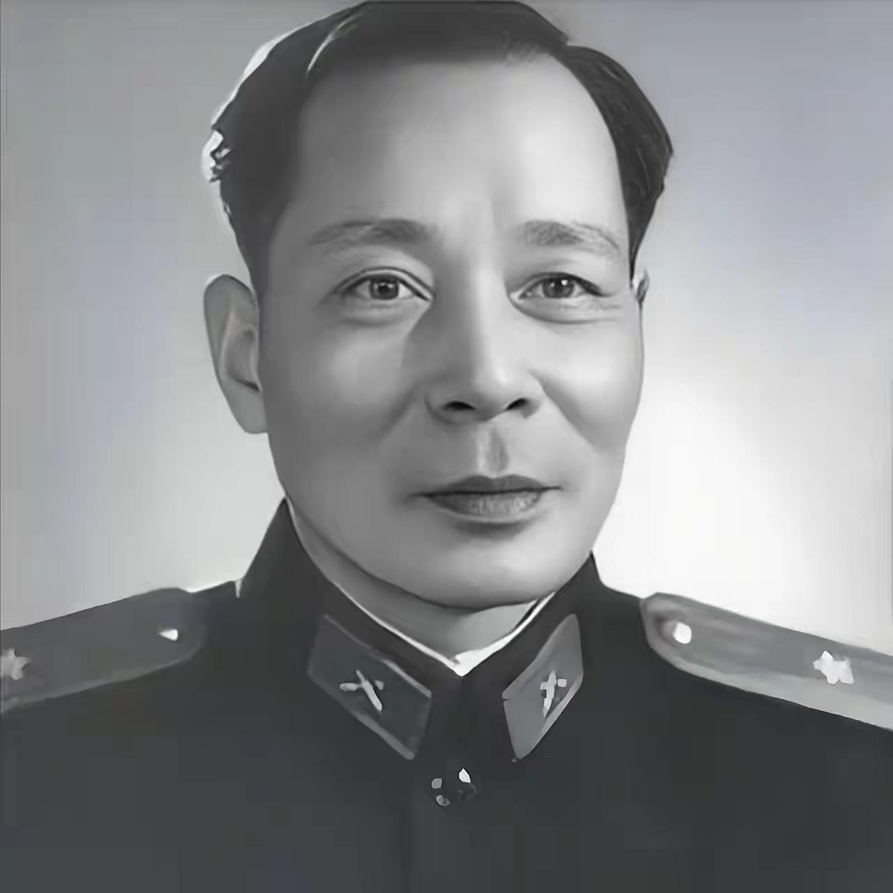 1938年，国军团长廖运周在撤退途中，发现友军丢弃的上万发炮弹。他没上报，反而跑