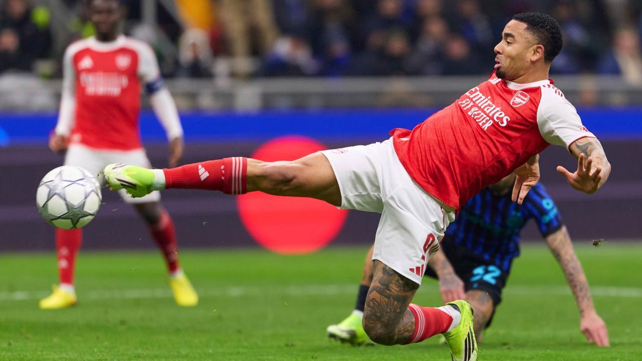 阿森纳前锋热苏斯更换了自己的经纪人，与意大利人布兰基尼签约。多方猜测，这也是在