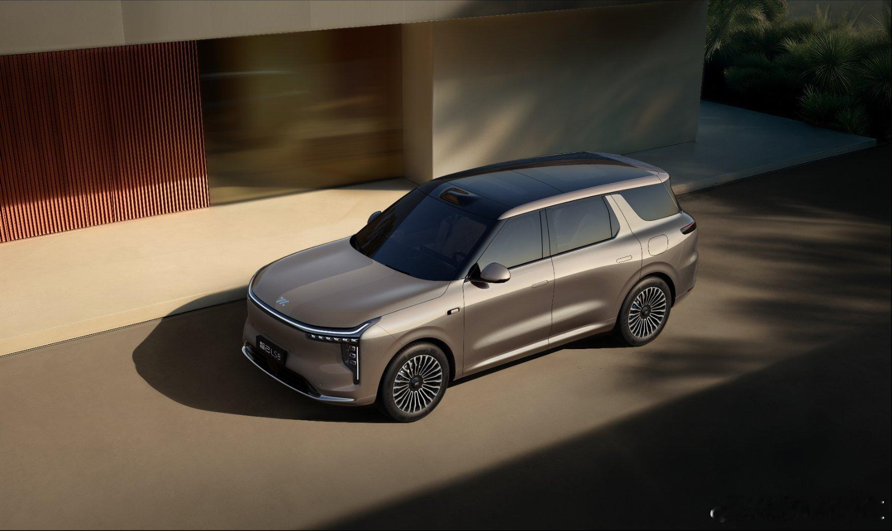 诶，不是……这设计太协调了如果说LS9是陆家嘴揽胜这LS8就是揽运啊话说今年30