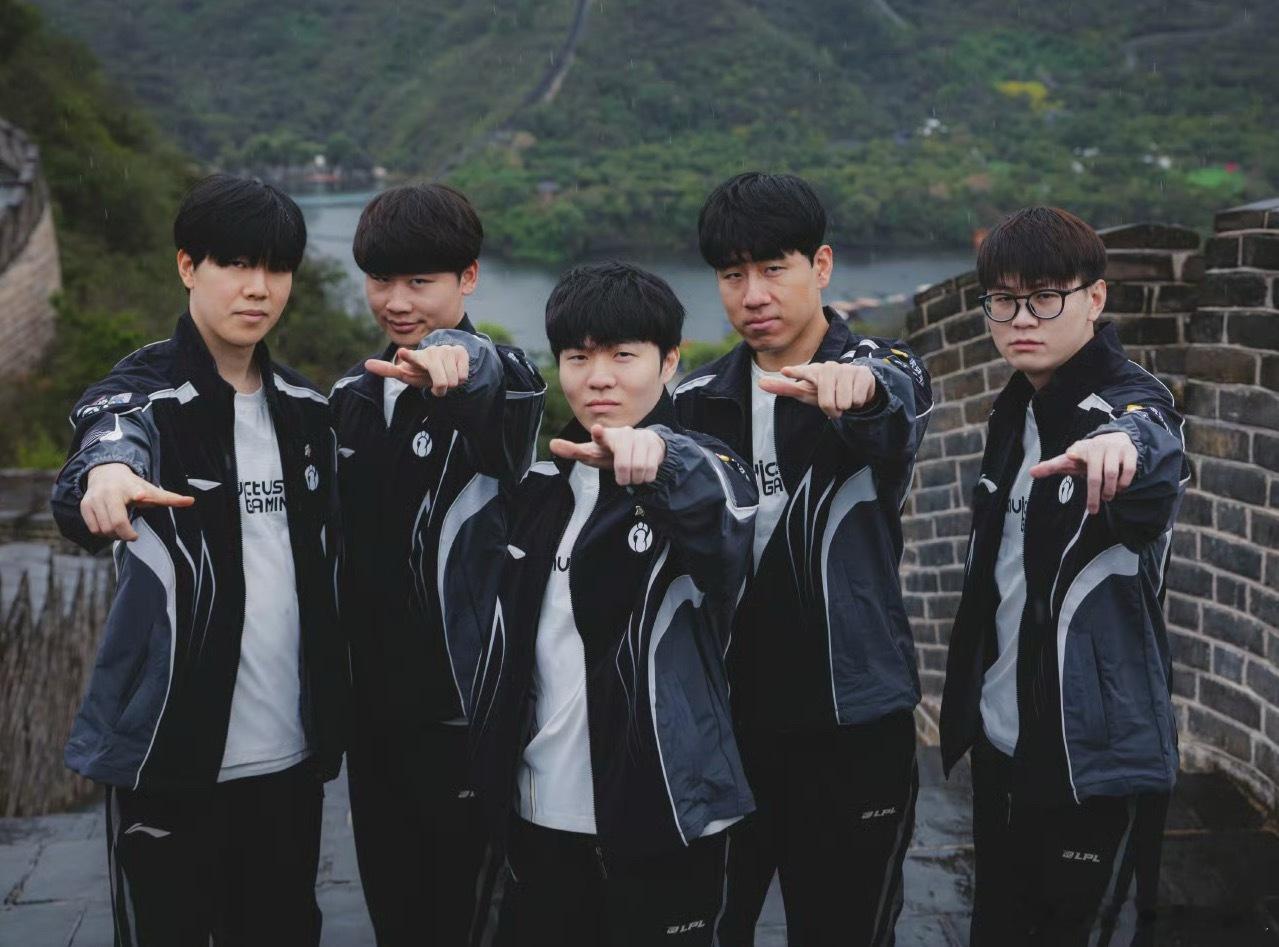 还看到有评论说Gala去LNG的，绝无可能，LNG这个转会期预算不多，打野沟通过