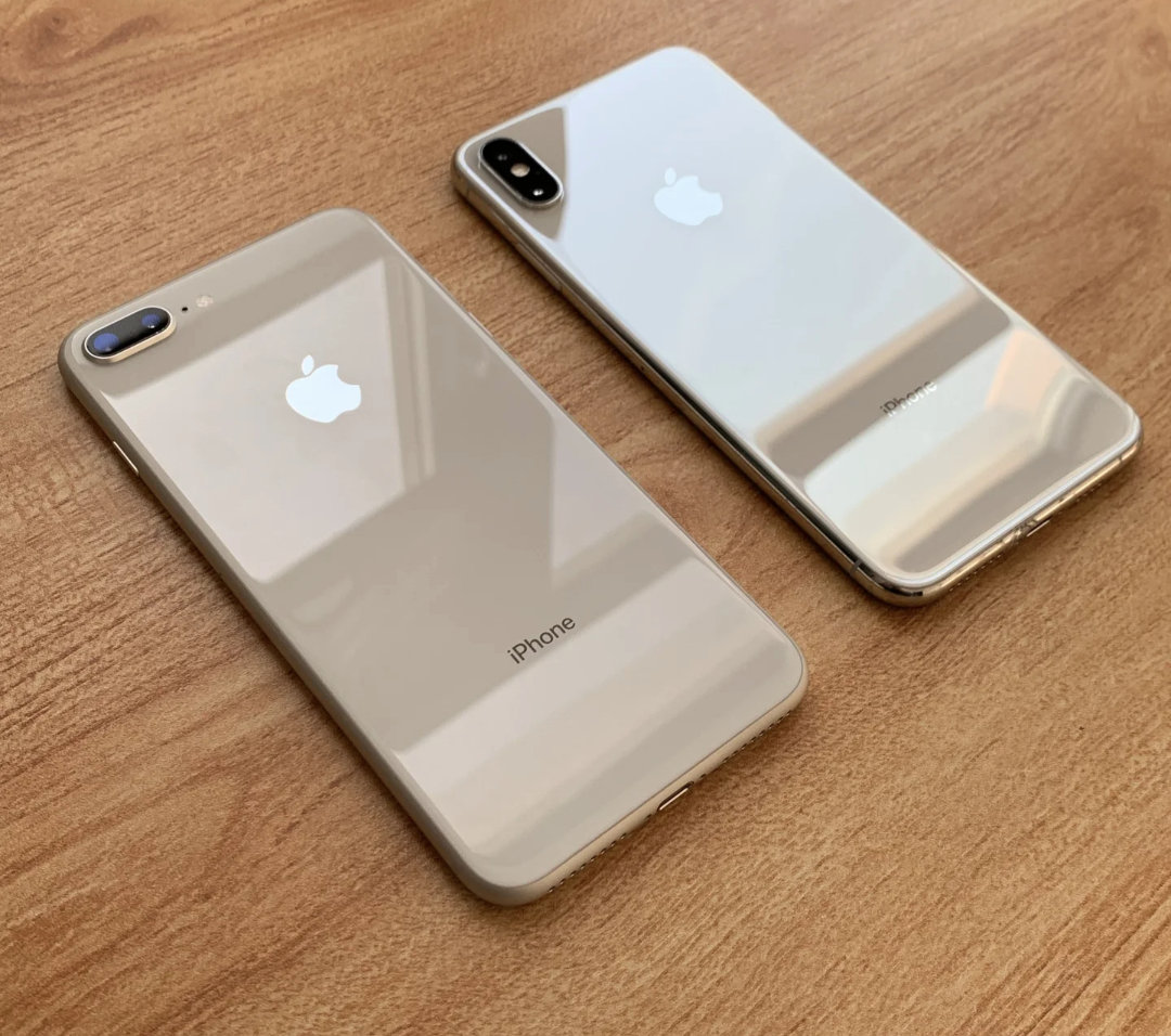 iPhone8Plus和iPhoneXsMax（网图），惊艳了整个时光​