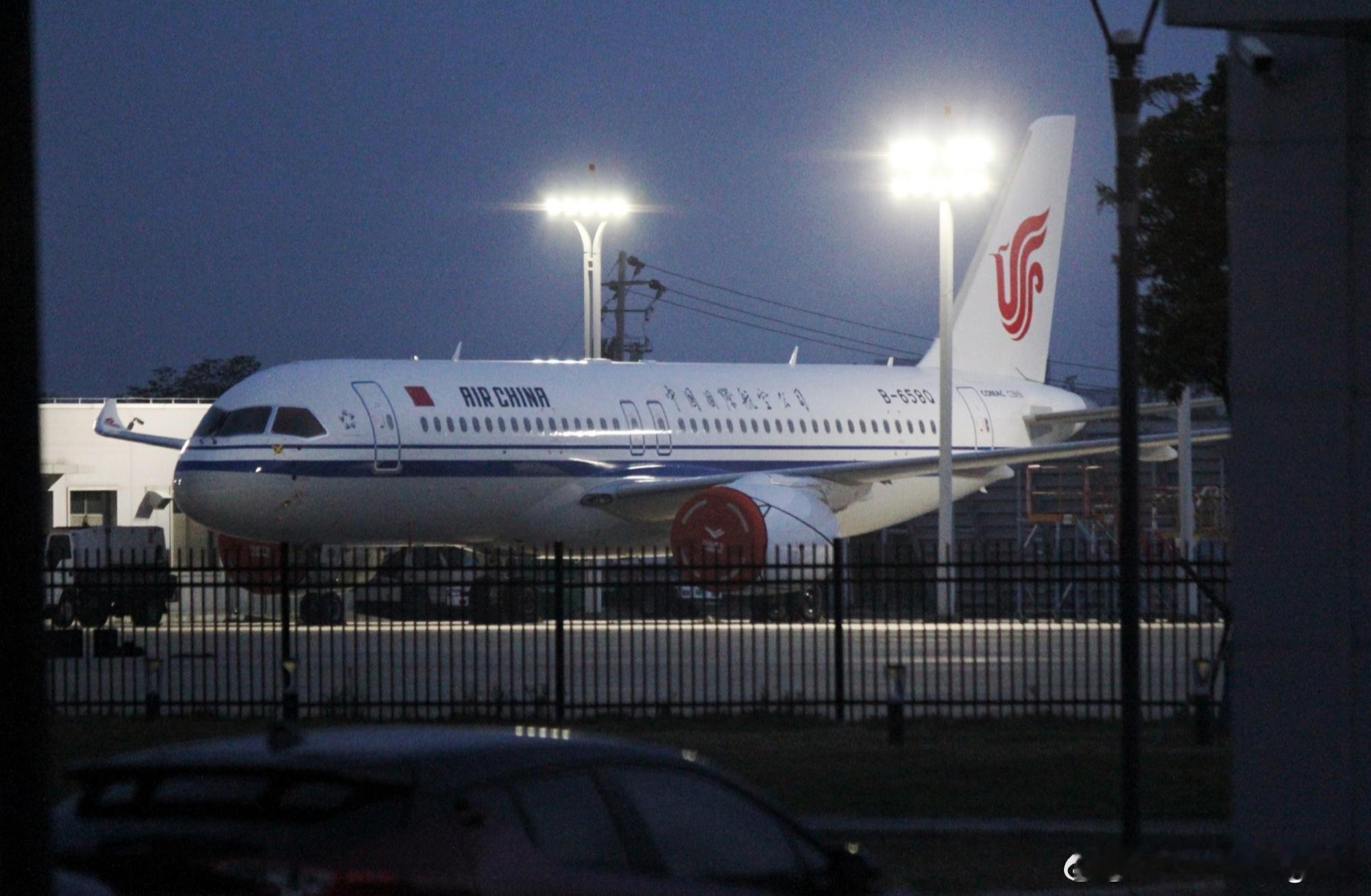 偶遇国航C919B-658Q：瑶湖交付中心"首单"要来了？南昌飞行大会偶遇惊