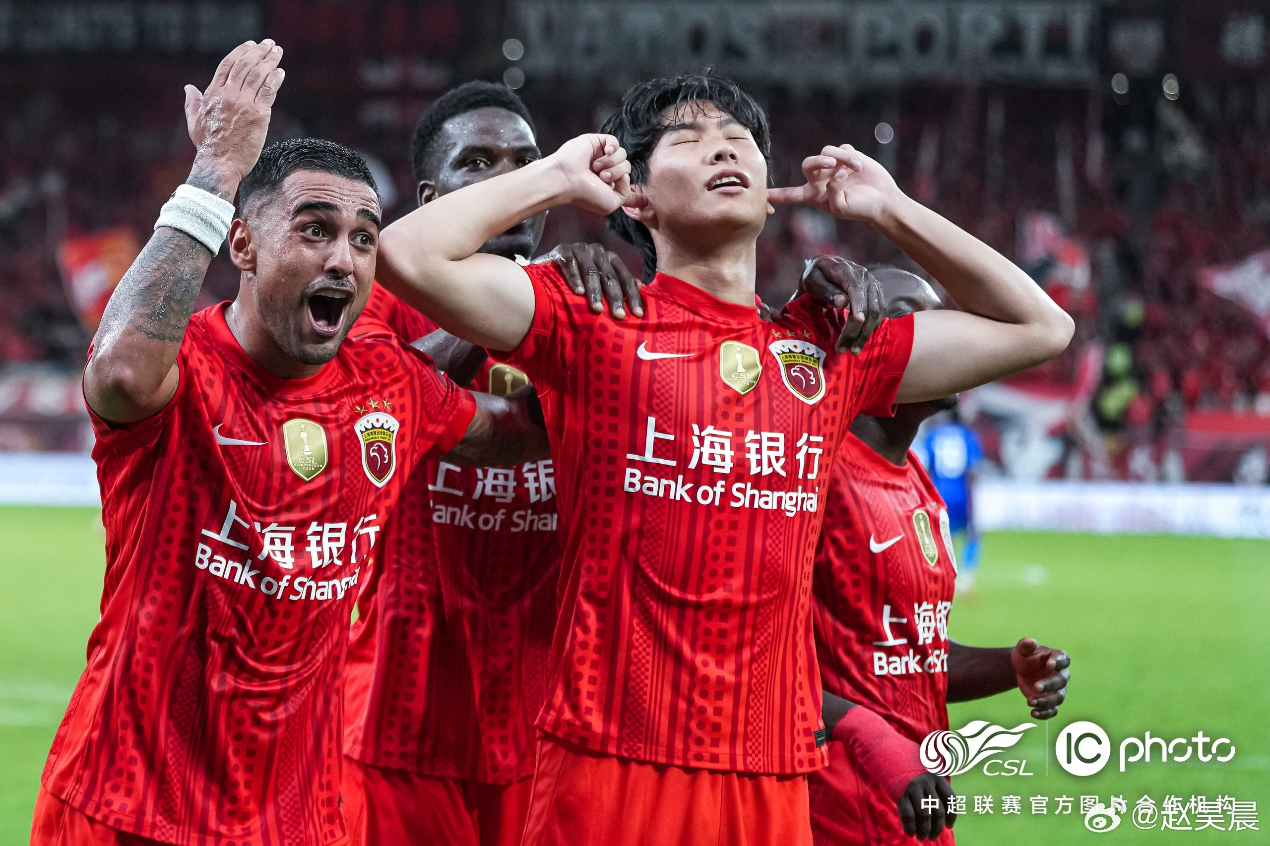 🎙️赛后混采区—李新翔Q：上一场结束以后你哭了，但这场用进球证明了自己。这个