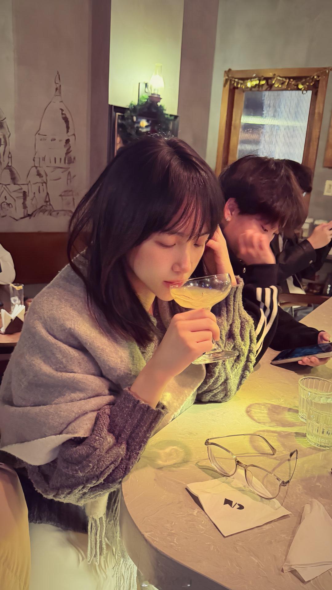 可劲玩吧妹子明天上班心情就差了