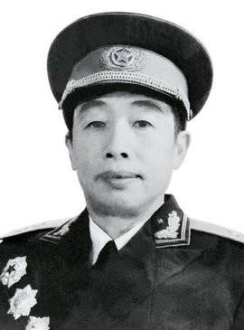 谁是毛主席的高参？伟人：古有孙子，今有郭子，他的水平不亚于我。他是毛泽东身边的高