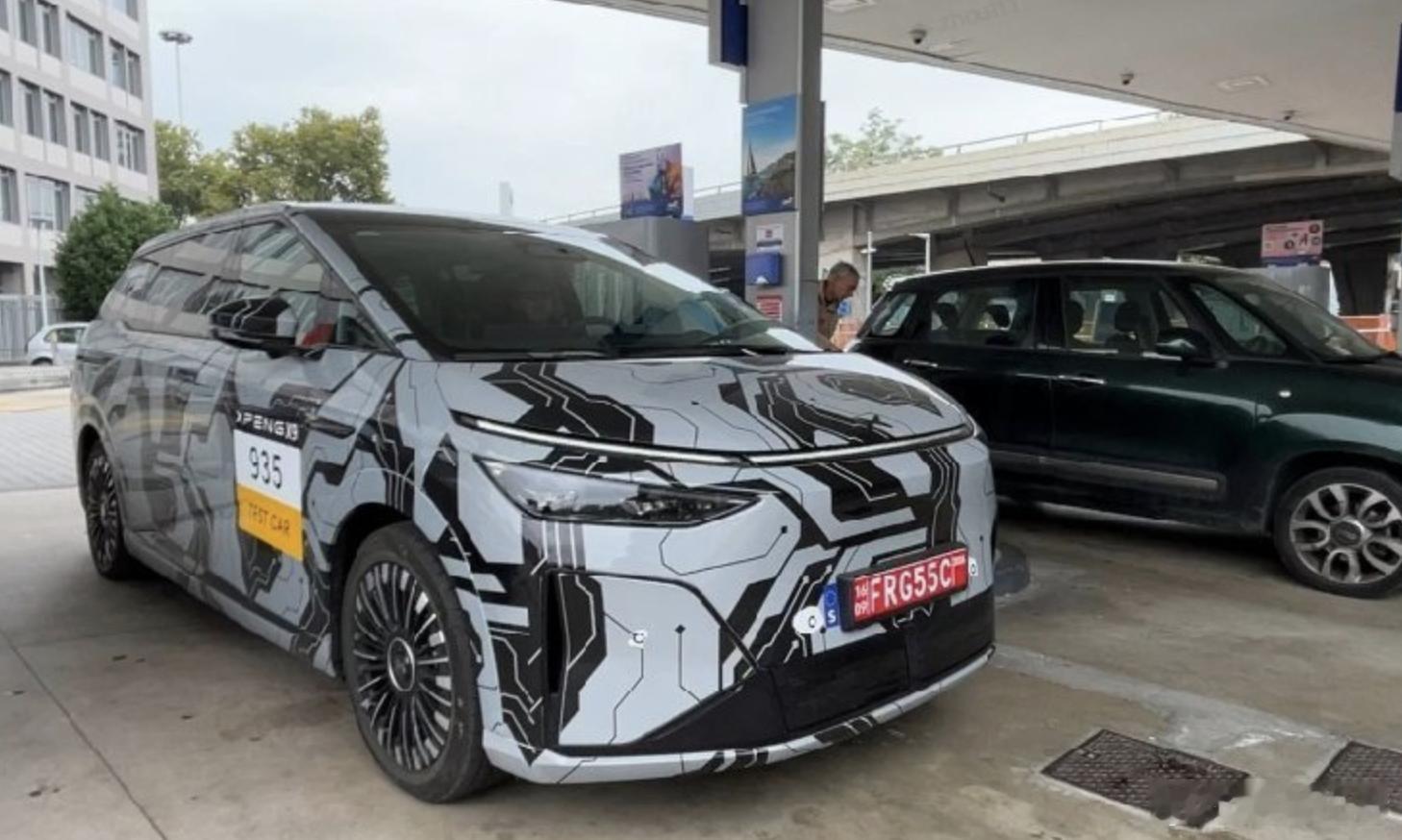 本周，有2个增程车正式亮相。一个是埃安第一款增程车型——埃安i60；一个是小鹏第