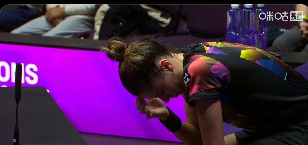 高桥布鲁娜泪洒现场刚刚,法国蒙彼利埃冠军赛女单1/8决赛,巴西一姐高桥布鲁娜在