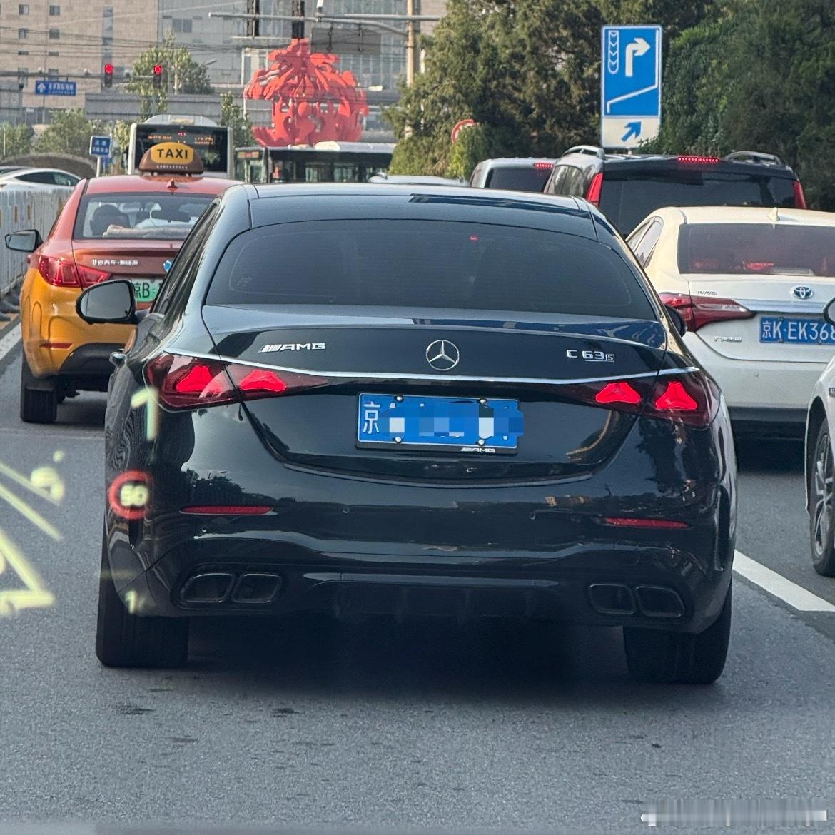 卧槽？！新C你怎么还开上了？！别说，改的还可以！比E看着好看[6
