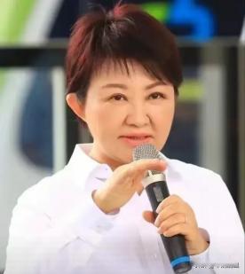 有其父必有其女！卢秀燕的父亲在抗美援朝战争中被美军俘虏，由于意志不坚定而逃往了台