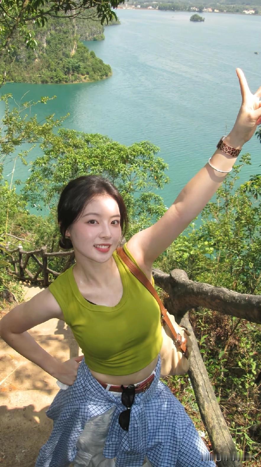 打卡绝美湖景，元气满满的一天！