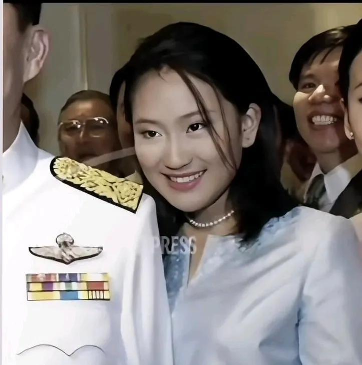 洪森还是轻敌了！我把你放心里，你把我挂网上！佩通坦见招拆招，在暴风中迅速成长！