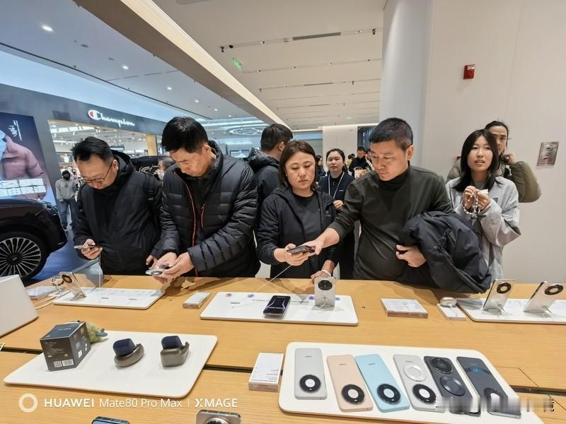 华为回应Mate80信号栏显示5A标识华为Mate80系列开售，信号栏的“5