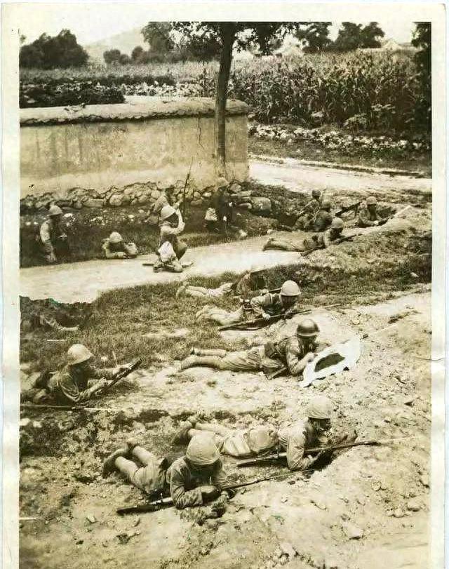 别被神剧骗了！日军高度组织化，才是抗战最真实的残酷。神剧里的日军总是松散愚