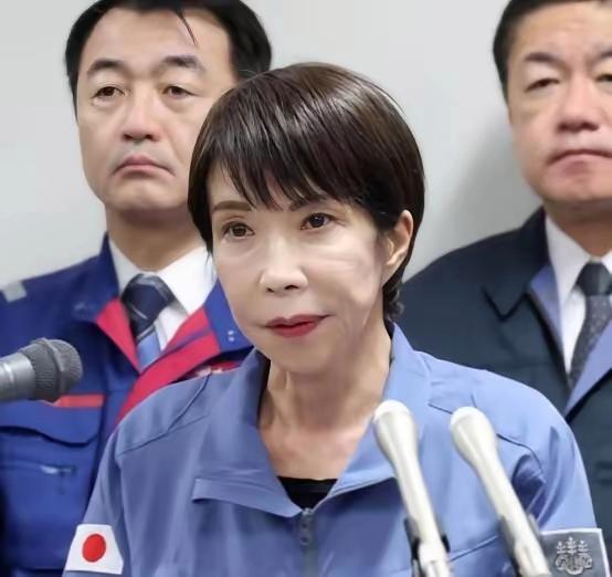 高市早苗傻眼了！真正让日本政坛发愣的，不是中方说了重话，而是中方把话变成了动作