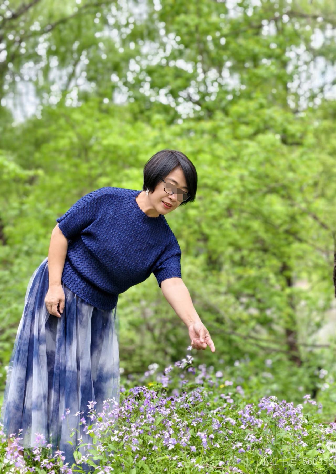 我姐这个60后的婆婆，终于想明白了，已经不指望儿媳妇能想着了，没人哄没关系自己心