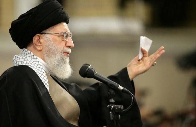 沙特变了，就在一个月前，沙特还明确表态不允许任何人借用其领土打伊朗，王储甚至亲自