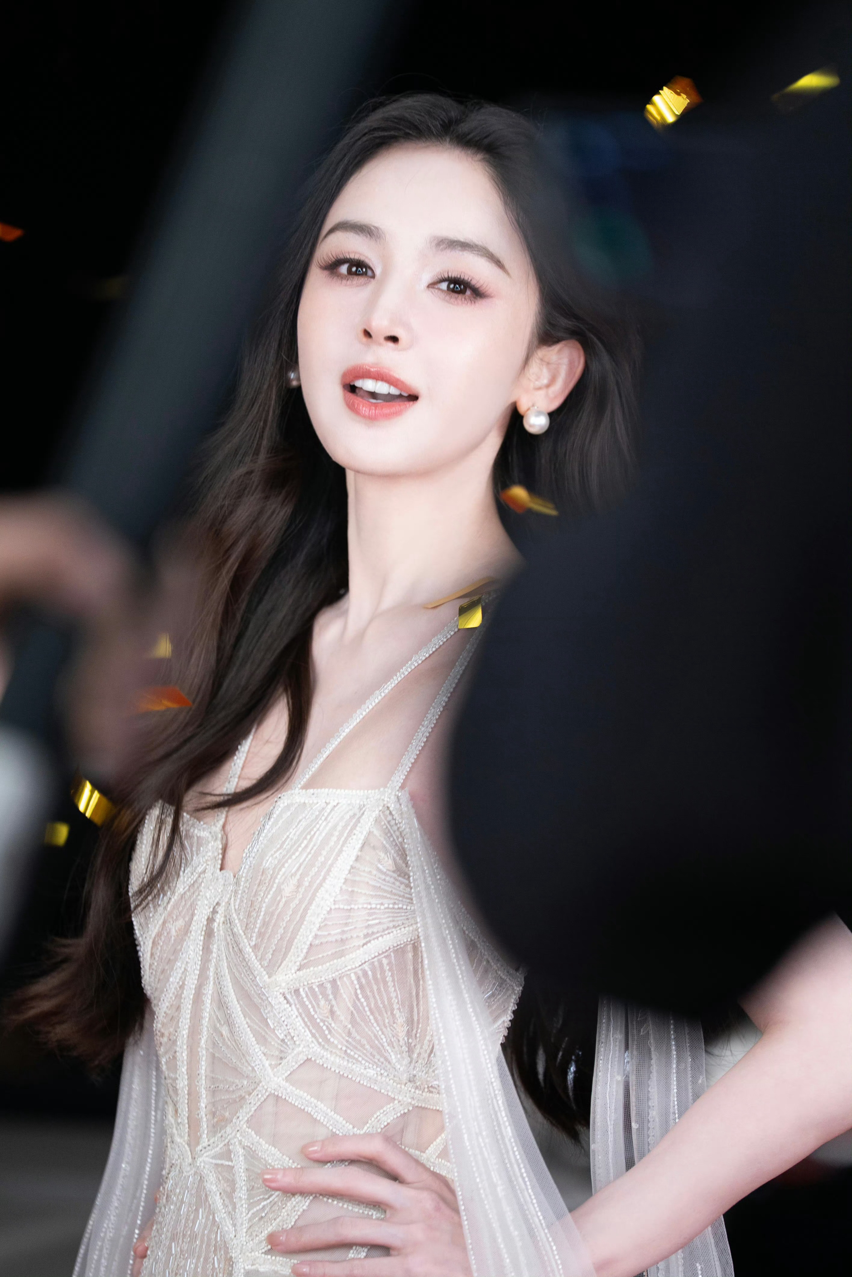 娜扎这是谁在认真的化妆，原来是娜扎！