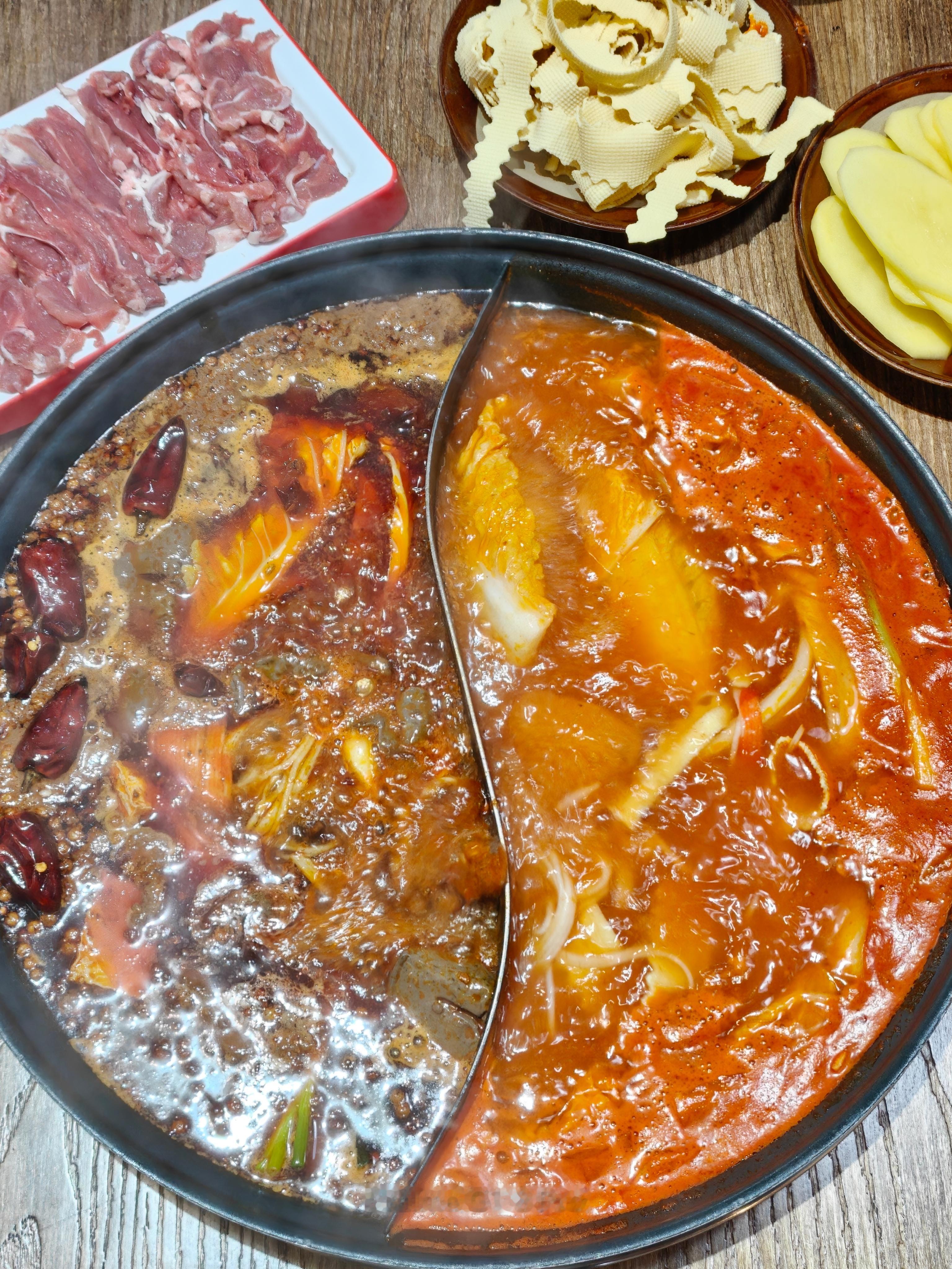 来吃火锅了吃来吃去还是火锅好！