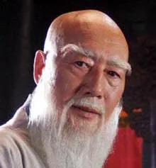1404年，明成祖朱棣带着一群宫女闯进庆寿寺，对正在打坐参禅的道衍和尚姚广孝大笑